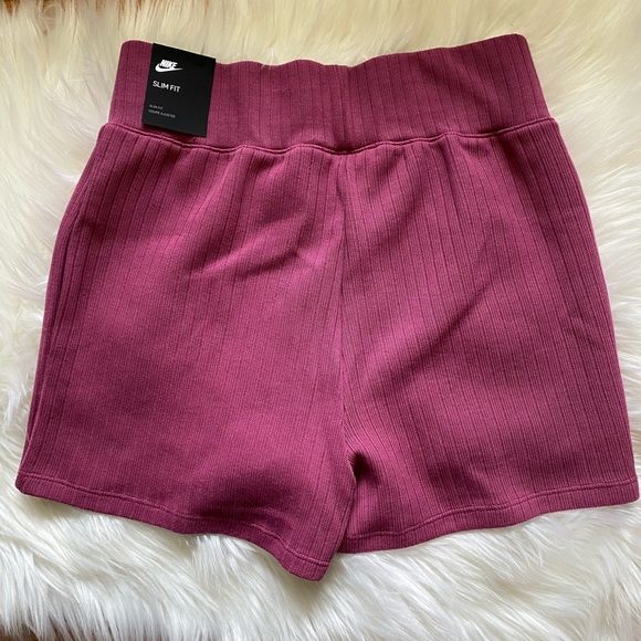 Nike Sportswear Shorts - Picture 6 of 6